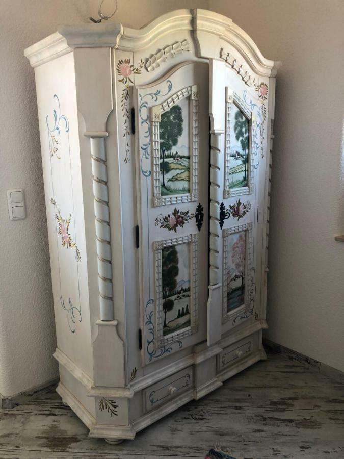 Ferienhaus Und Ferienwohnung Eichhorn 브리게 외부 사진