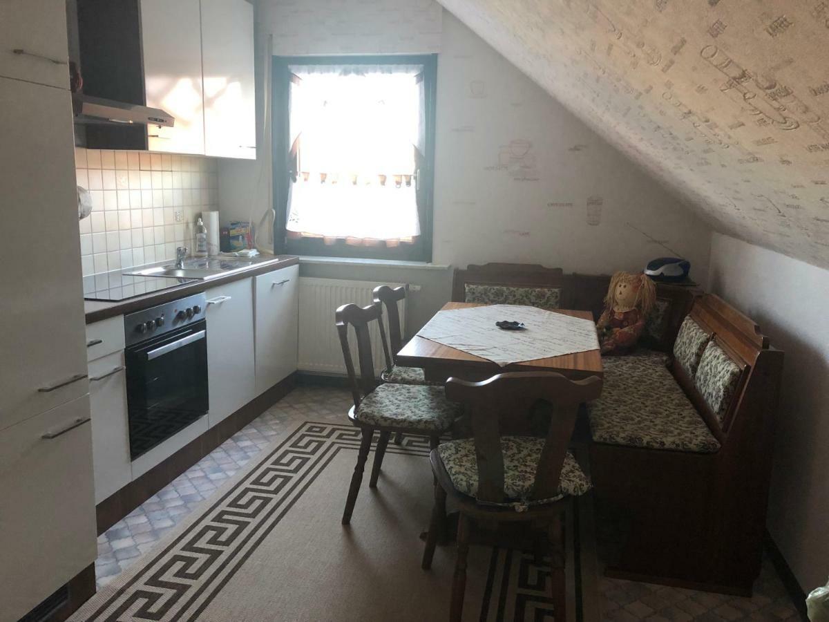 Ferienhaus Und Ferienwohnung Eichhorn 브리게 외부 사진